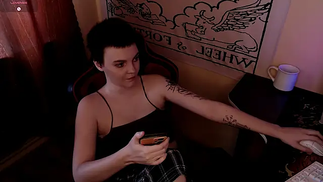 KrisNeal online show from April 5, 9:52 am