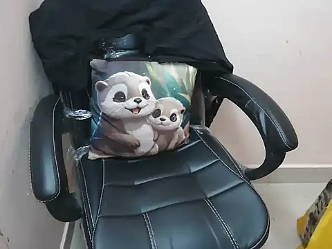 bold naina online show from November 14, 4:01 am