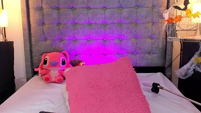 Linda Fosterr online show from November 4, 2:38 am