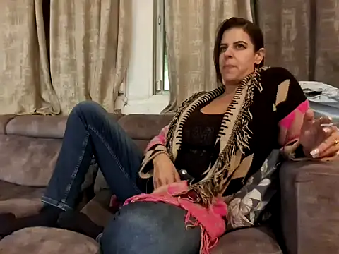 Alexis21821 online show from February 13, 5:58 pm