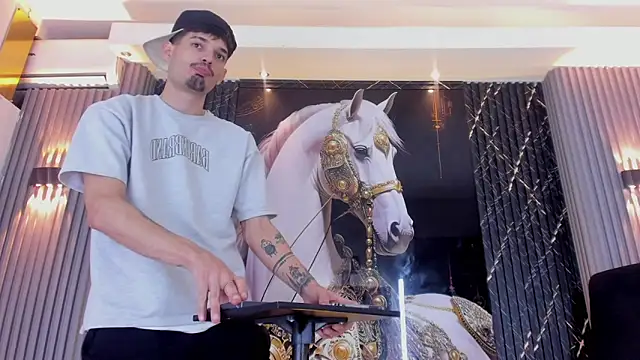 Iam Steven online show from March 5, 1:40 pm