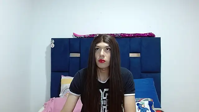 PinkLuna LolaBloom online show from February 1, 1:59 am