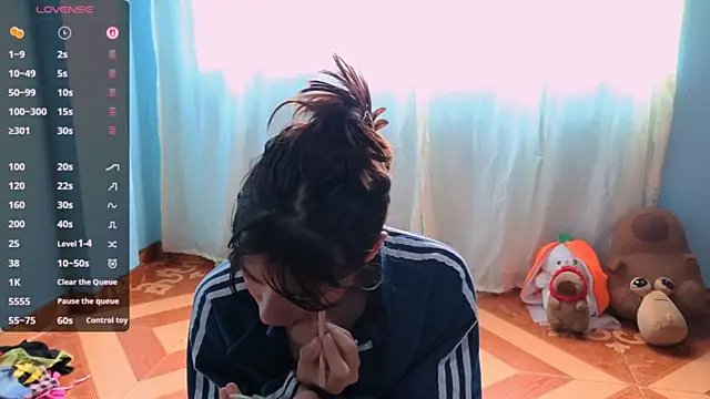 Sullyoonn online show from April 1, 4:48 pm