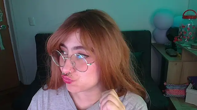 Miacatsito3 online show from November 21, 2:24 am