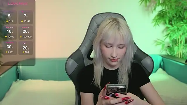 evlica online show from February 17, 2:27 pm