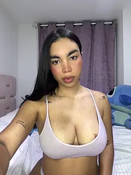 karolaalcendra online show from February 18, 3:05 am