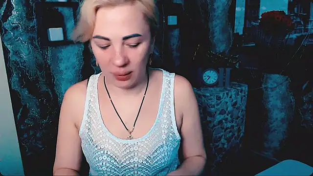 EmmaCat  online show from January 8, 6:17 am