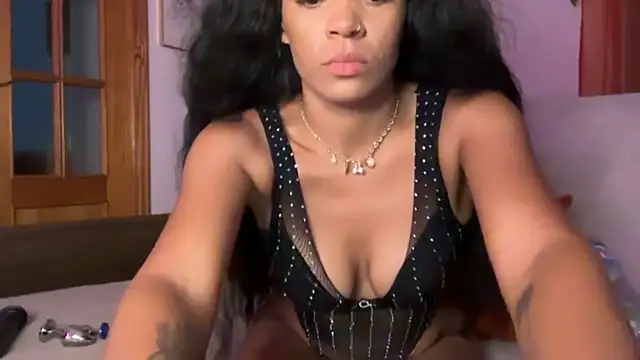 HoneyMaee online show from September 19, 10:20 pm