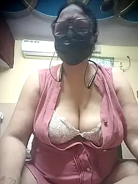 thehotlady online show from April 18, 4:15 am