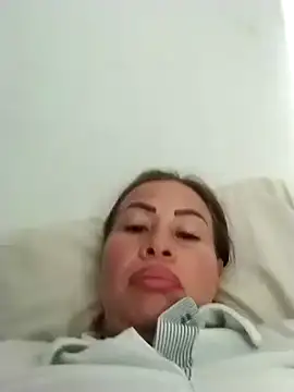 LaraCaliente online show from March 13, 6:53 pm