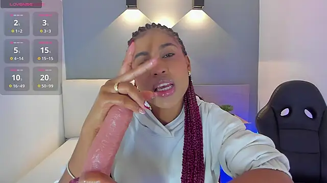 selena monroy online show from December 17, 10:52 am