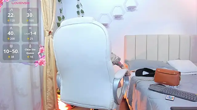 Allisson   online show from February 4, 3:15 pm