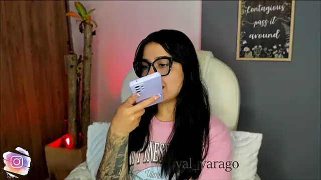 val varago online show from November 3, 2:15 am