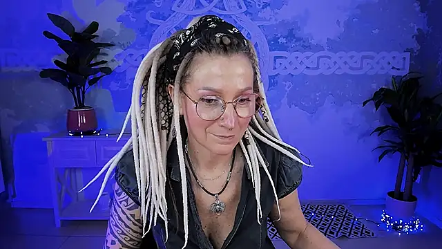 UmaSpace online show from April 11, 7:45 am