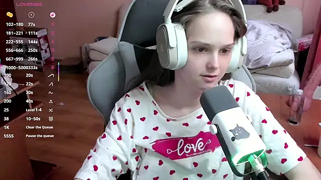 SharybbFace online show from April 9, 2:22 pm