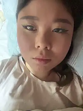 LAURA LLL online show from November 17, 7:36 pm