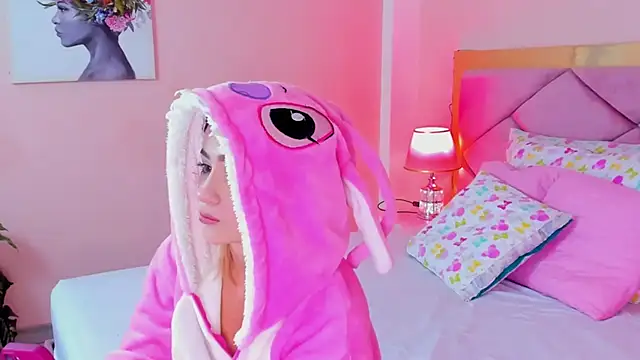 ChloeLaurentt online show from February 21, 9:37 pm