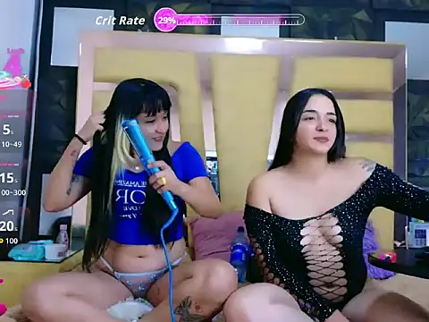 Snapshot of CailinANDrouse chatting on October 14, 1:35 pm CailinANDrouse online show from October 14, 1:35 pm