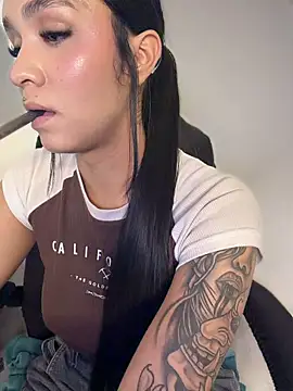 Isabella-Teen online show from April 11, 7:03 am