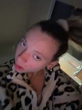 cuminhot69 online show from November 21, 12:29 pm