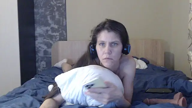 Snapshot of AdeleInfinity chatting on October 30, 10:06 am AdeleInfinity online show from October 30, 10:06 am