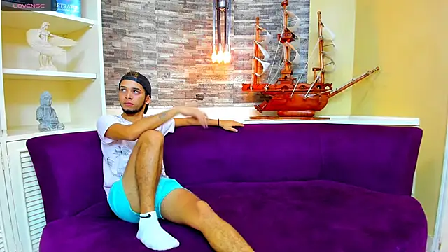 Juicy Creww online show from September 23, 9:51 am