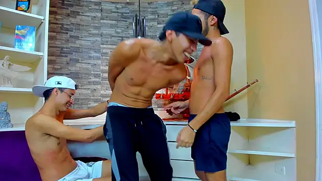 Juicy Creww online show from September 21, 12:59 pm