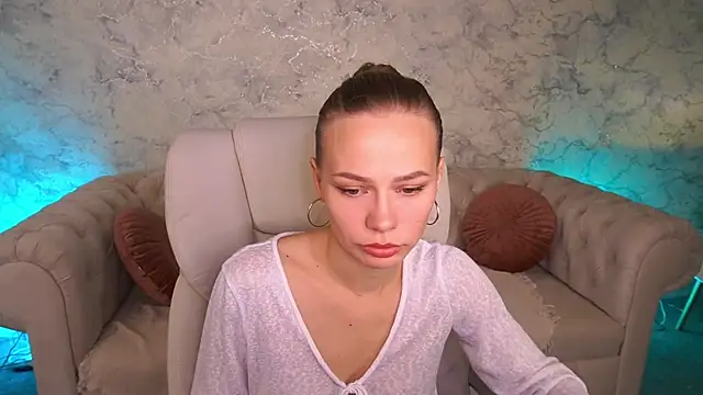 ShyySiren online show from October 3, 7:13 am