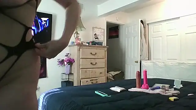 Ariasweetaspie online show from March 28, 9:24 pm