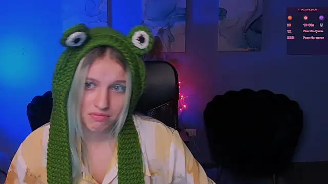 kaela spell  online show from November 14, 1:11 pm