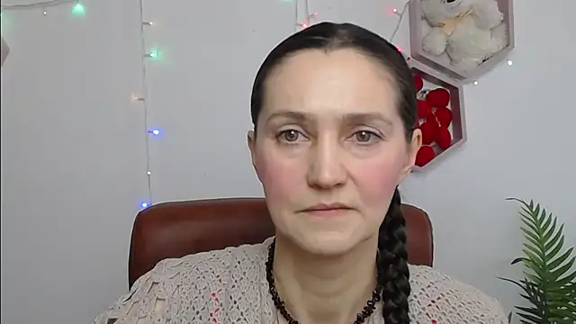 TayaFinch online show from March 14, 2:40 pm