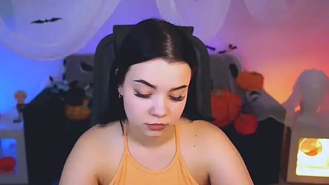 leslierowe  online show from October 19, 5:26 pm