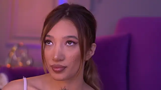 Snapshot of SiennaJayden chatting on October 6, 5:40 pm SiennaJayden online show from October 6, 5:40 pm
