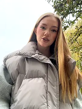 MilaMoone online show from November 10, 12:44 pm