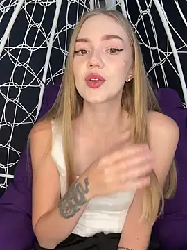 MilaMoone online show from October 2, 11:59 am