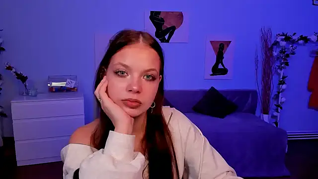 Snapshot of BetsyKiss chatting on October 2, 5:07 pm BetsyKiss online show from October 2, 5:07 pm