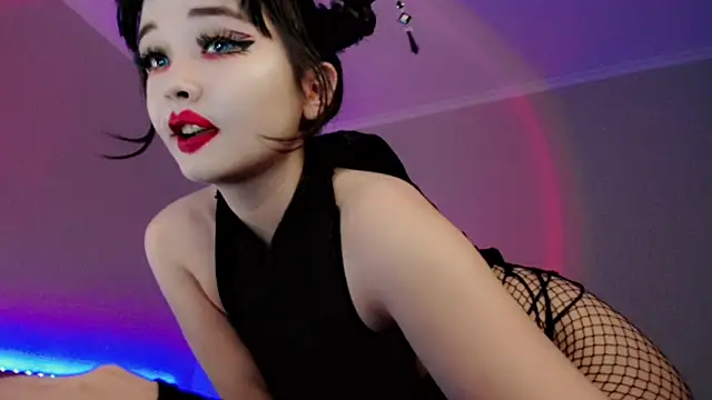 Snapshot of Dazzl1ngFire chatting on October 19, 3:03 pm Dazzl1ngFire online show from October 19, 3:03 pm