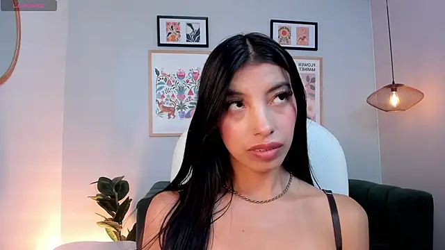 Tiffany Low online show from April 1, 2:25 pm