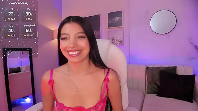 Tiffany Low online show from December 21, 1:04 pm