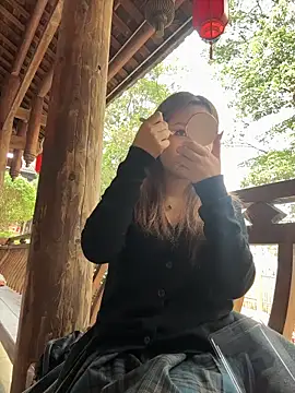 yuki june online show from March 22, 8:31 am