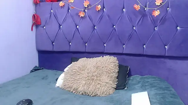 Snapshot of SarayGray chatting on October 21, 8:24 pm SarayGray online show from October 21, 8:24 pm