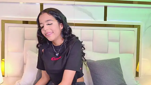 paulina cano online show from January 11, 7:19 pm