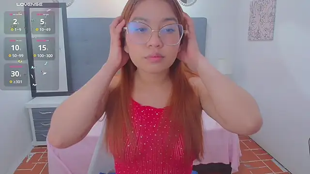 chaneelstark online show from April 18, 3:42 am