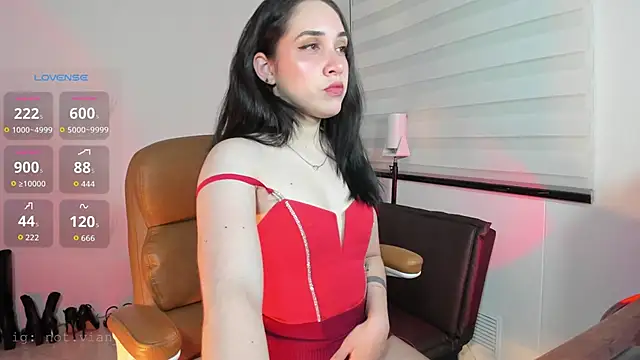 SarahCastillo  online show from April 12, 4:04 am