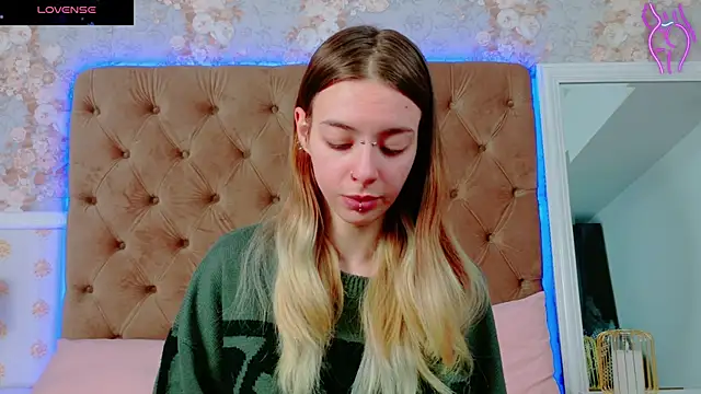 CoraVex online show from October 27, 3:46 am