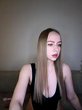 Snapshot of MissOyee chatting on October 14, 6:10 pm MissOyee online show from October 14, 6:10 pm