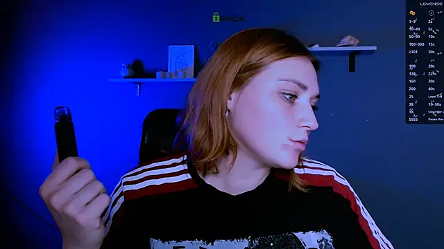 casey meow  online show from December 4, 9:44 am