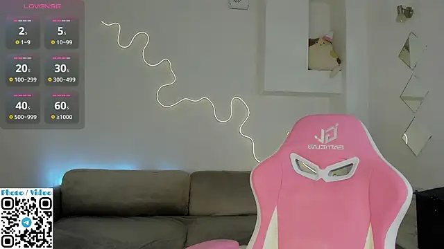 Helen Spark online show from November 6, 2:06 am