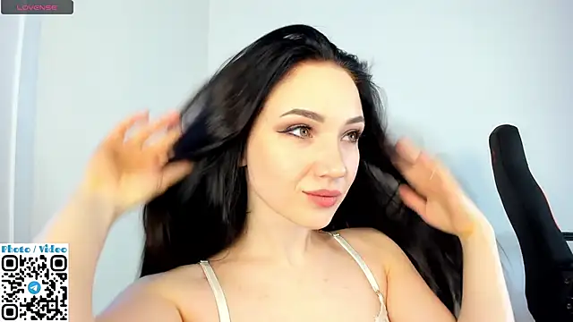 Helen Spark online show from November 27, 2:36 am