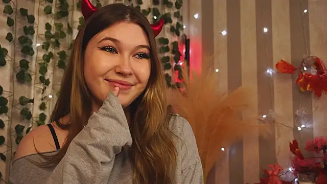 cheeky cherry juice online show from November 3, 1:04 pm